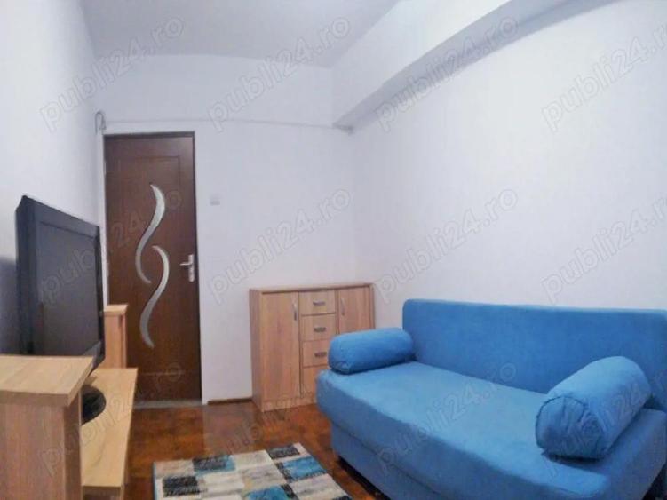Apartament cu 2 camere decomandat în Romanilor