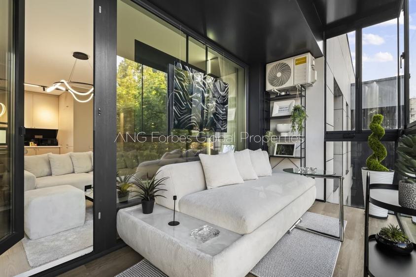 Penthouse cu 4 camere în P-ța Unirii