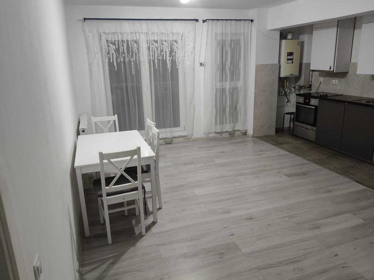 Apartament cu 2 camere decomandat în Florești