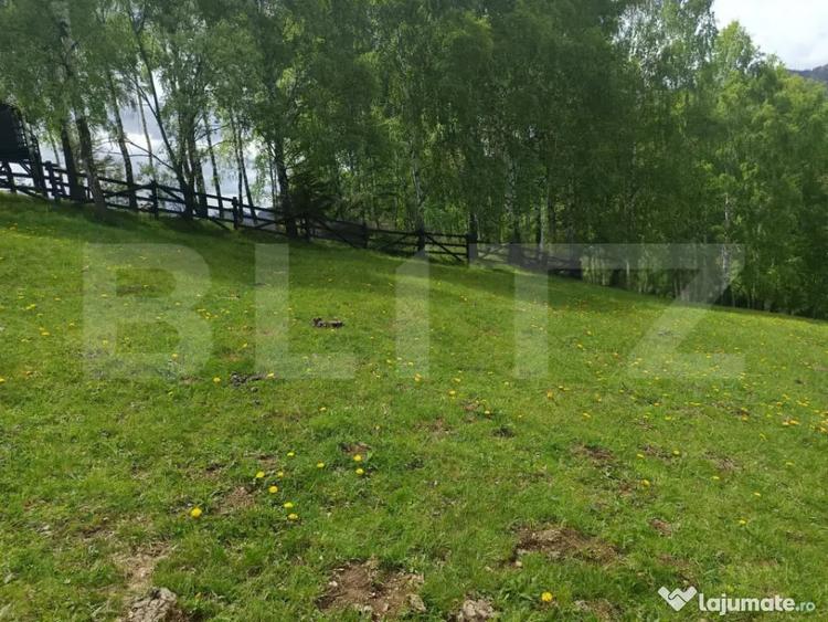Casă cu 1 camere cu Teren 1093 Mp în Peștera
