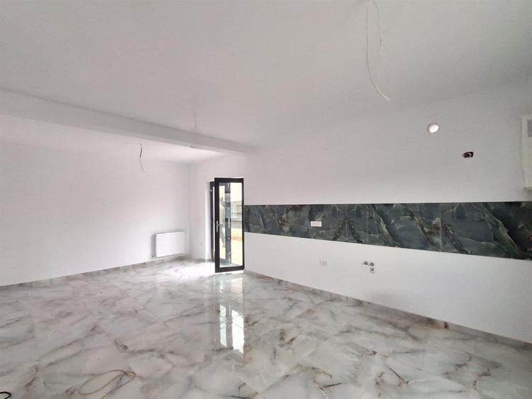 Casă cu 4 camere cu Teren 500 Mp în Valea Lupului