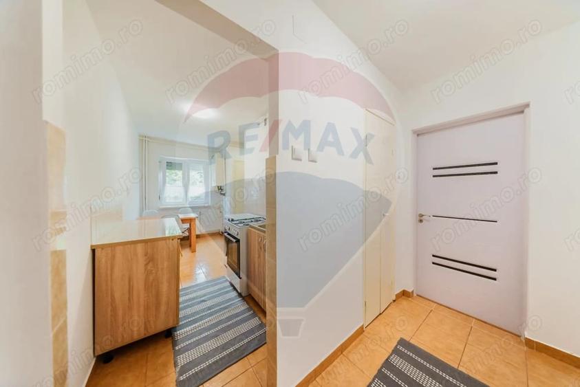 Apartament cu 2 camere semidecomandat în Aurel Vlaicu