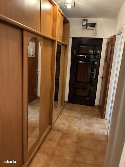 Apartament cu 3 camere în Dristor
