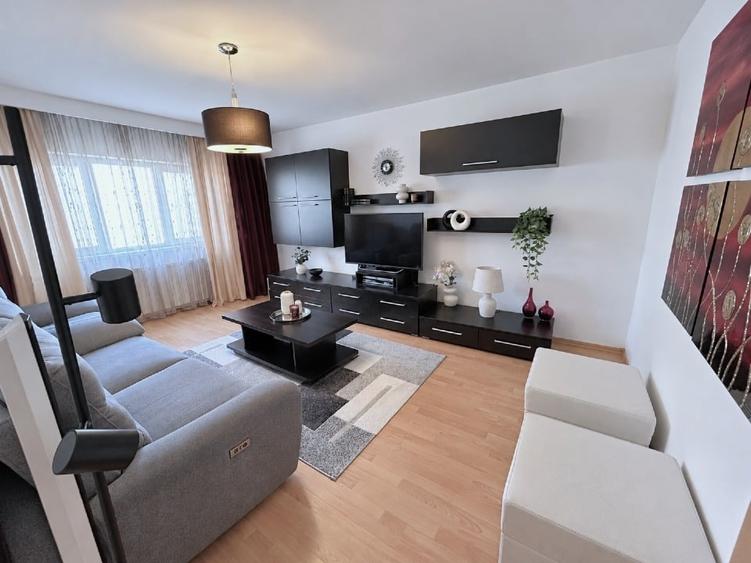 Apartament cu 3 camere decomandat, mobilat în Bucovina