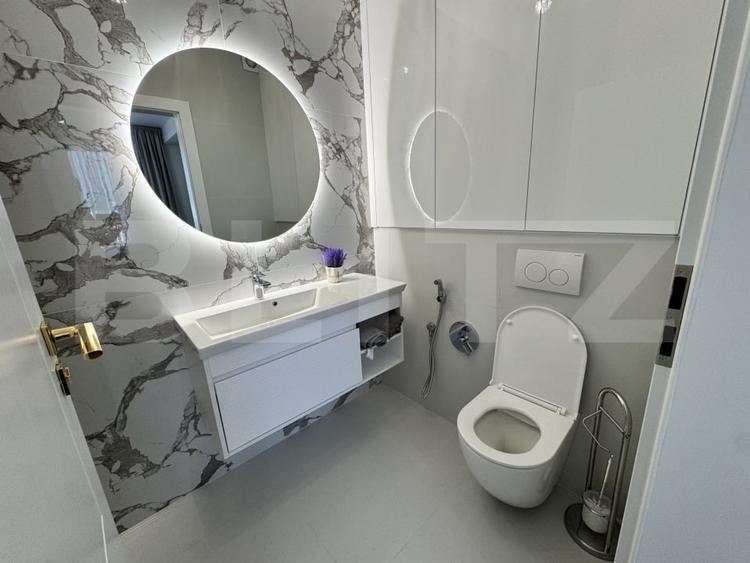 Apartament cu 3 camere decomandat, mobilat în Sud