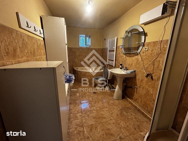 Casă cu 4 camere cu Teren 2600 Mp în Central