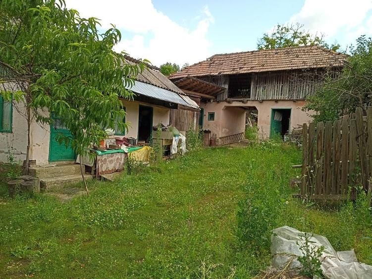 Casă cu 3 camere în Păcioiu