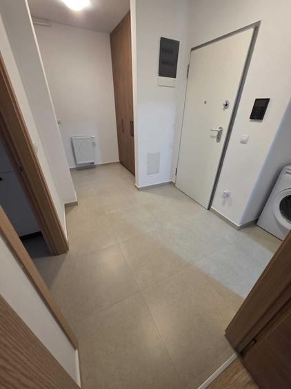 Apartament cu 2 camere decomandat în Est