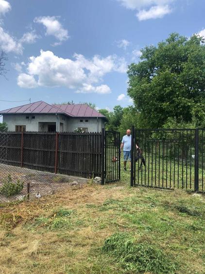 Casă cu 3 camere în Alunu
