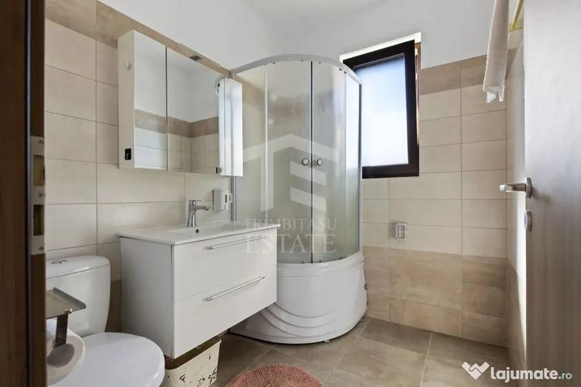 Apartament cu 3 camere semidecomandat în Central