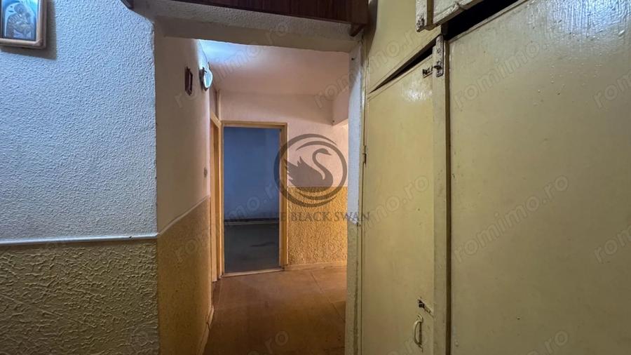 Apartament cu 4 camere decomandat în Central