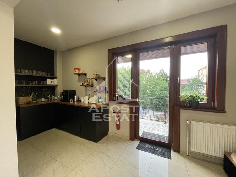 Birou, de 820 mp, în Ultracentral