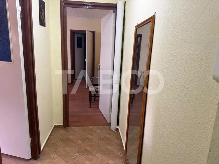Apartament cu 2 camere semidecomandat în Central