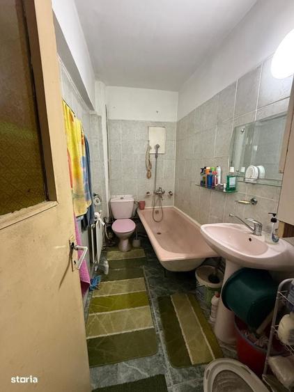 Apartament cu 4 camere decomandat în Păcurari