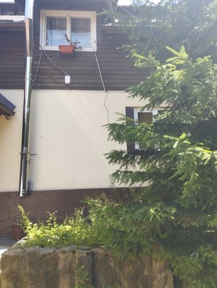 Casă cu 11 camere cu Teren 1500 Mp în Cheia