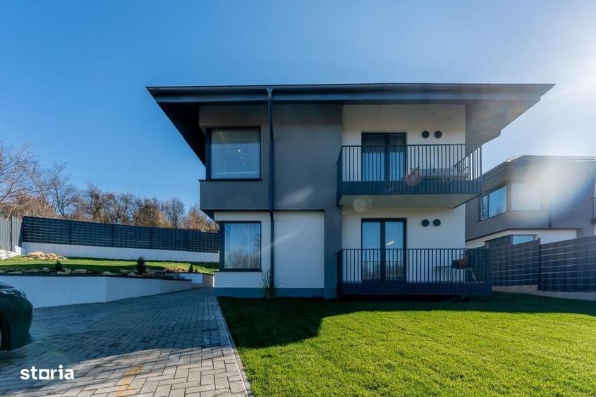 Casă cu 4 camere în Rădaia