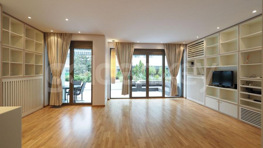 Duplex cu 6 camere cu Canalizare în Băneasa