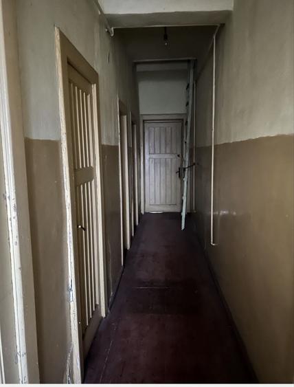 Apartament cu 6 camere decomandat în Exterior Vest