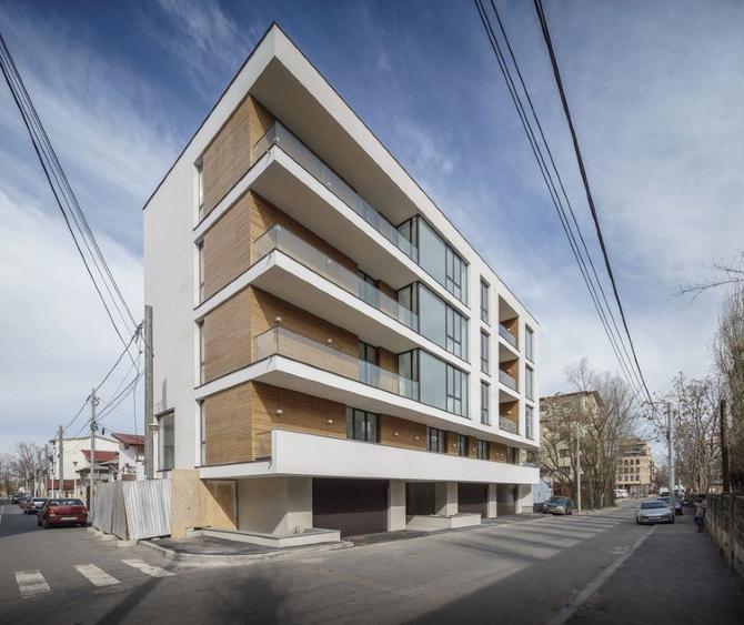 Apartament cu 3 camere decomandat în Floreasca