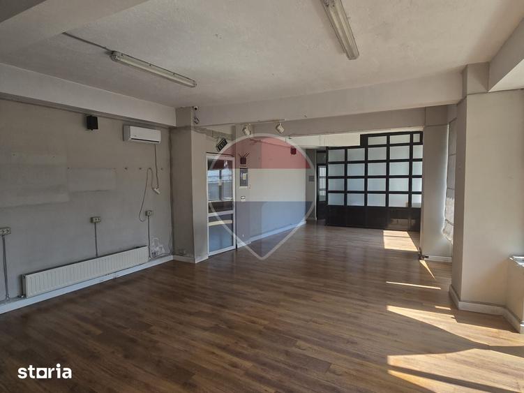 Spațiu comercial, de 230 mp, în Gara de Nord