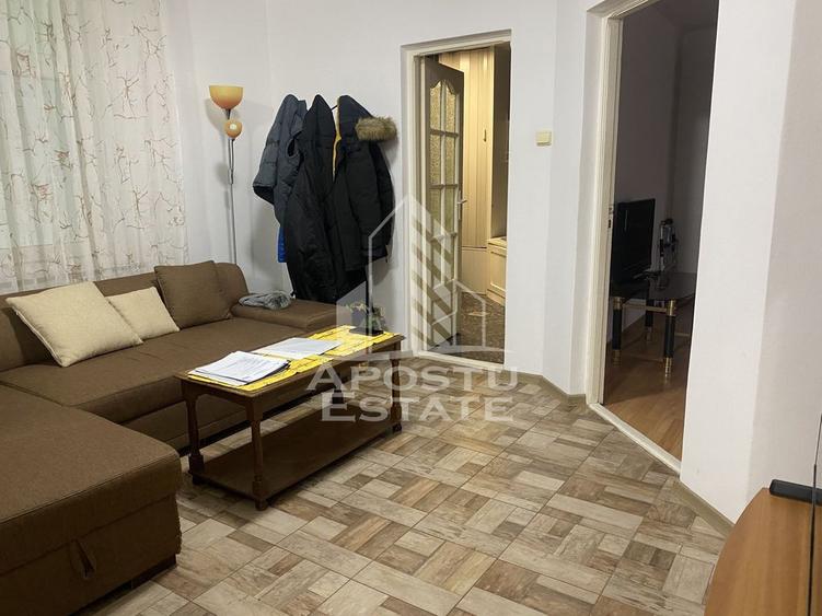 Casă cu 4 camere cu Teren 542 Mp în Central