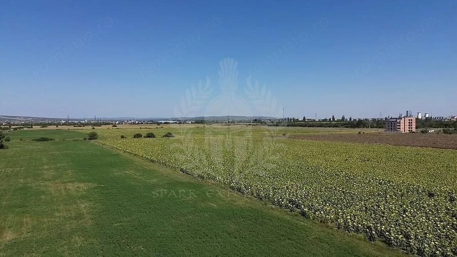 Teren de 20881 mp, în Nord