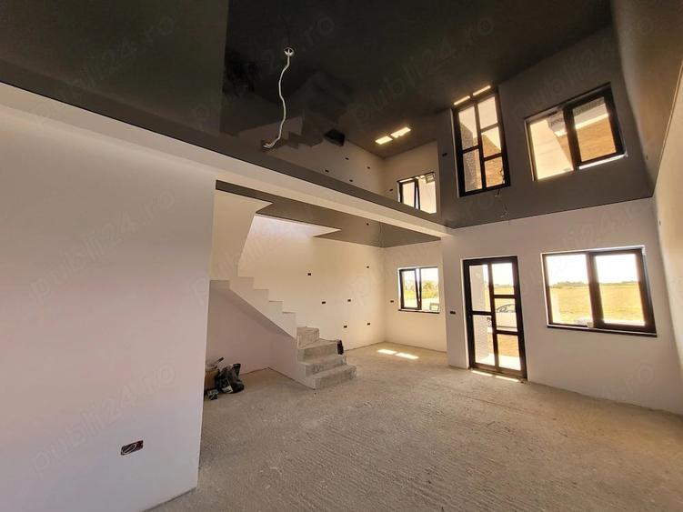Casă cu Teren 200 Mp în Lumina