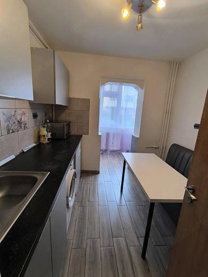 Apartament cu 2 camere semidecomandat în Gorjului