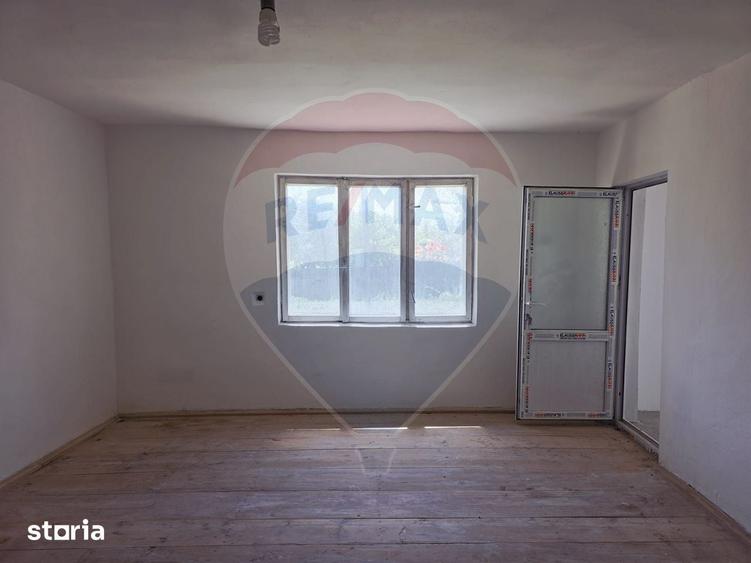 Casa de vanzare in sat Botesti, com. Ungureni, jud. Bacau. - 14