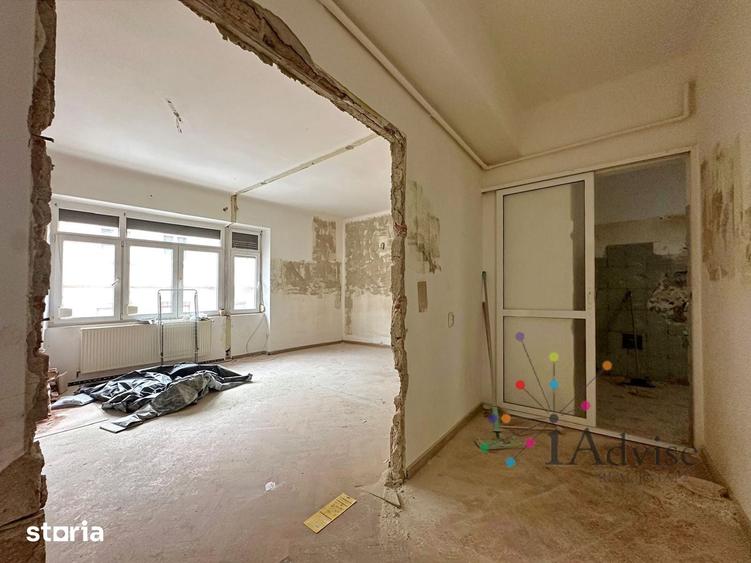 Apartament cu 4 camere în Centrul Istoric
