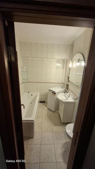 Apartament cu 2 camere decomandat în Moșilor