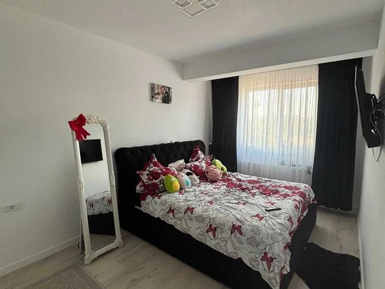 Apartament cu 3 camere decomandat în Burdujeni