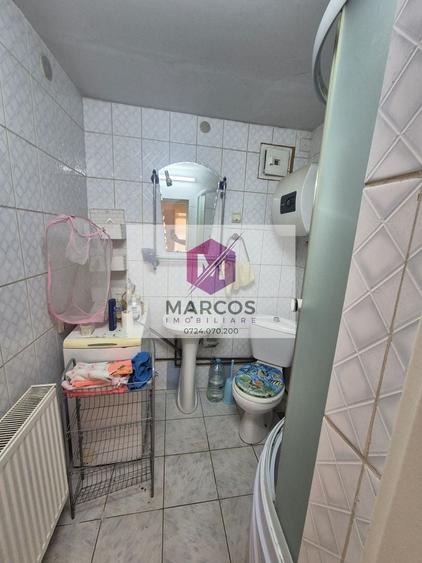 Casă individuală cu 4 camere cu Canalizare în Moniom