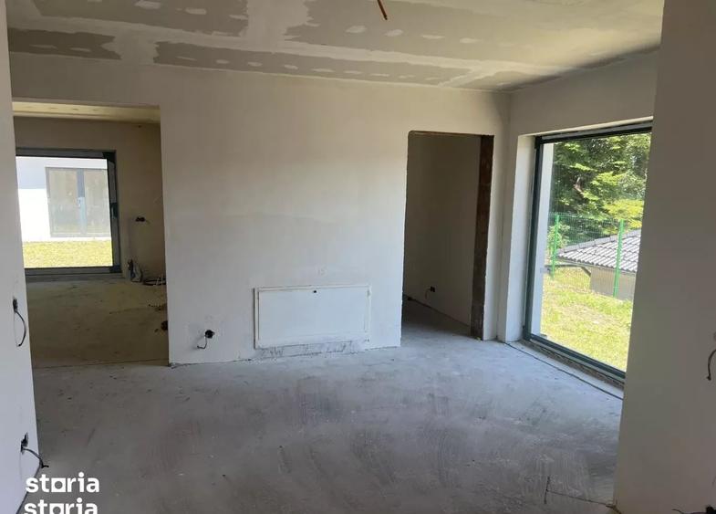 Casă cu 4 camere cu Teren 500 Mp în Baciu
