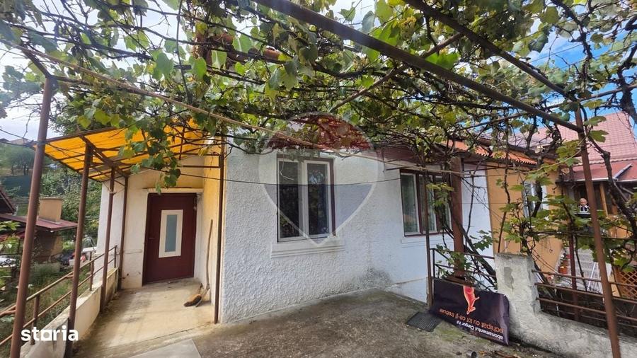Casă cu 4 camere cu Teren 254 Mp în Central