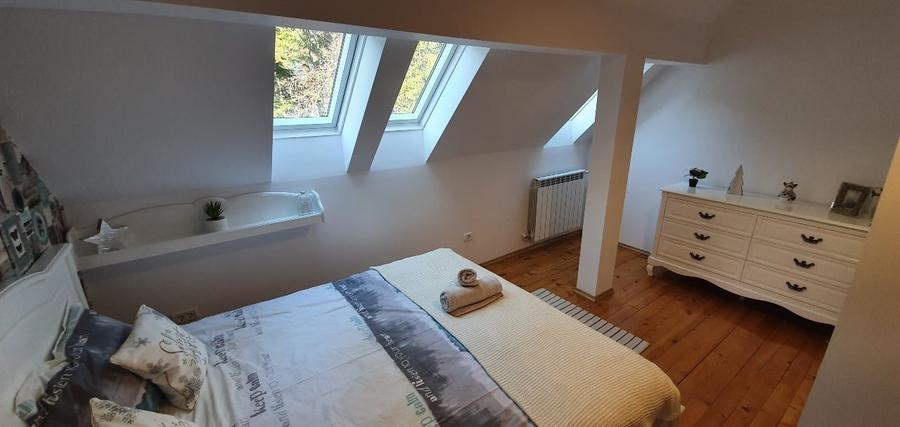 Apartament cu 4 camere decomandat, mobilat în Furnica