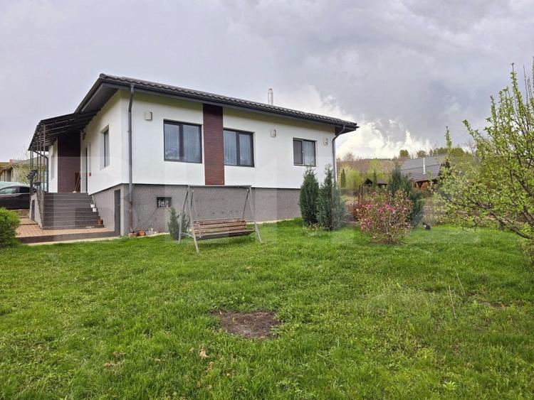 Casă individuală cu 3 camere cu Teren 1650 Mp în Sălicea