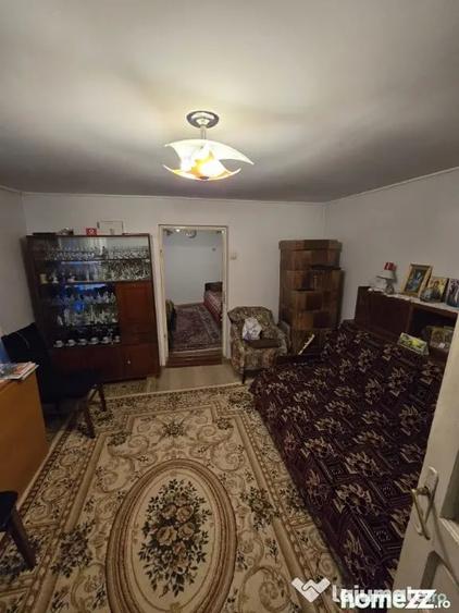 Casă cu 3 camere cu Teren 240 Mp în 23 August