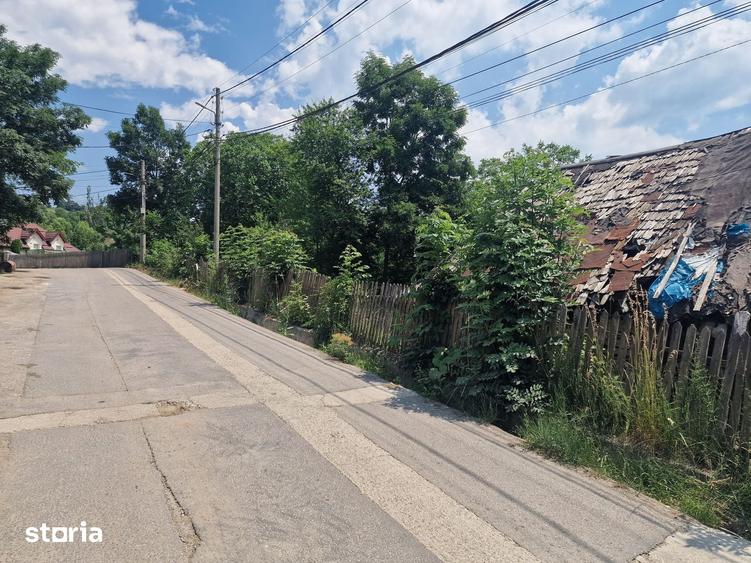 Teren de 3910 mp, în Secăriei