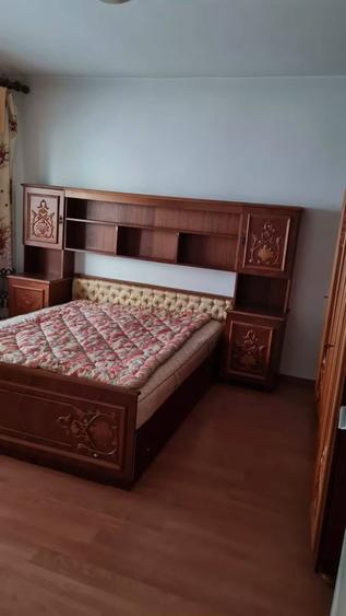 Apartament cu 3 camere decomandat în Berceni