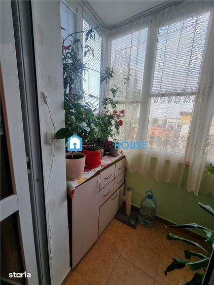 Apartament cu 2 camere semidecomandat, mobilat în Central