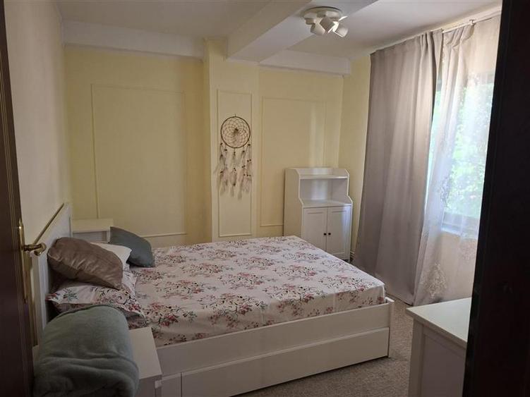 Apartament cu 3 camere decomandat în 9 Mai