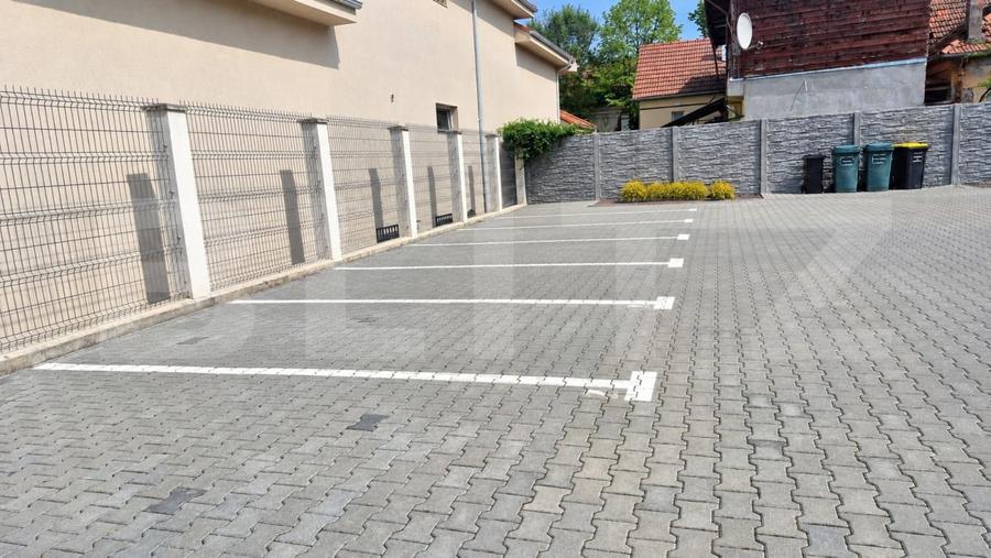 Apartament cu 2 camere decomandat, mobilat în Semicentral