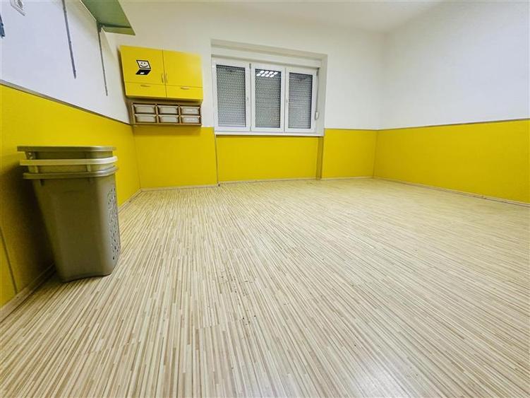 Casă individuală cu 6 camere cu Teren 275 Mp în Bartolomeu