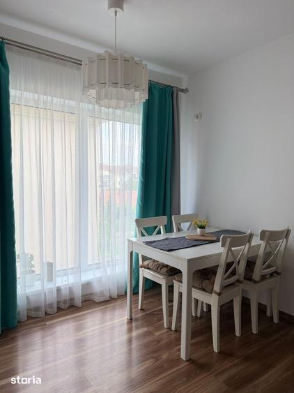 Apartament cu 3 camere decomandat, mobilat în Sud