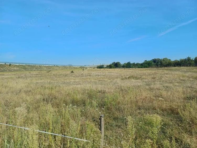 Teren de 9000 mp, în Central