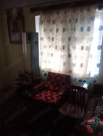 Casă cu 4 camere în Roznov
