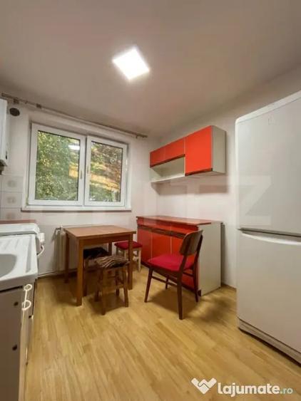 Apartament cu 2 camere semidecomandat în Central