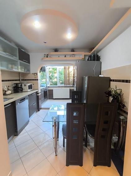 Apartament cu 3 camere decomandat, mobilat în Obcini