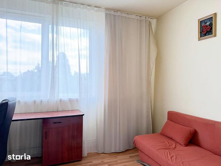 Apartament cu 4 camere semidecomandat în Decebal